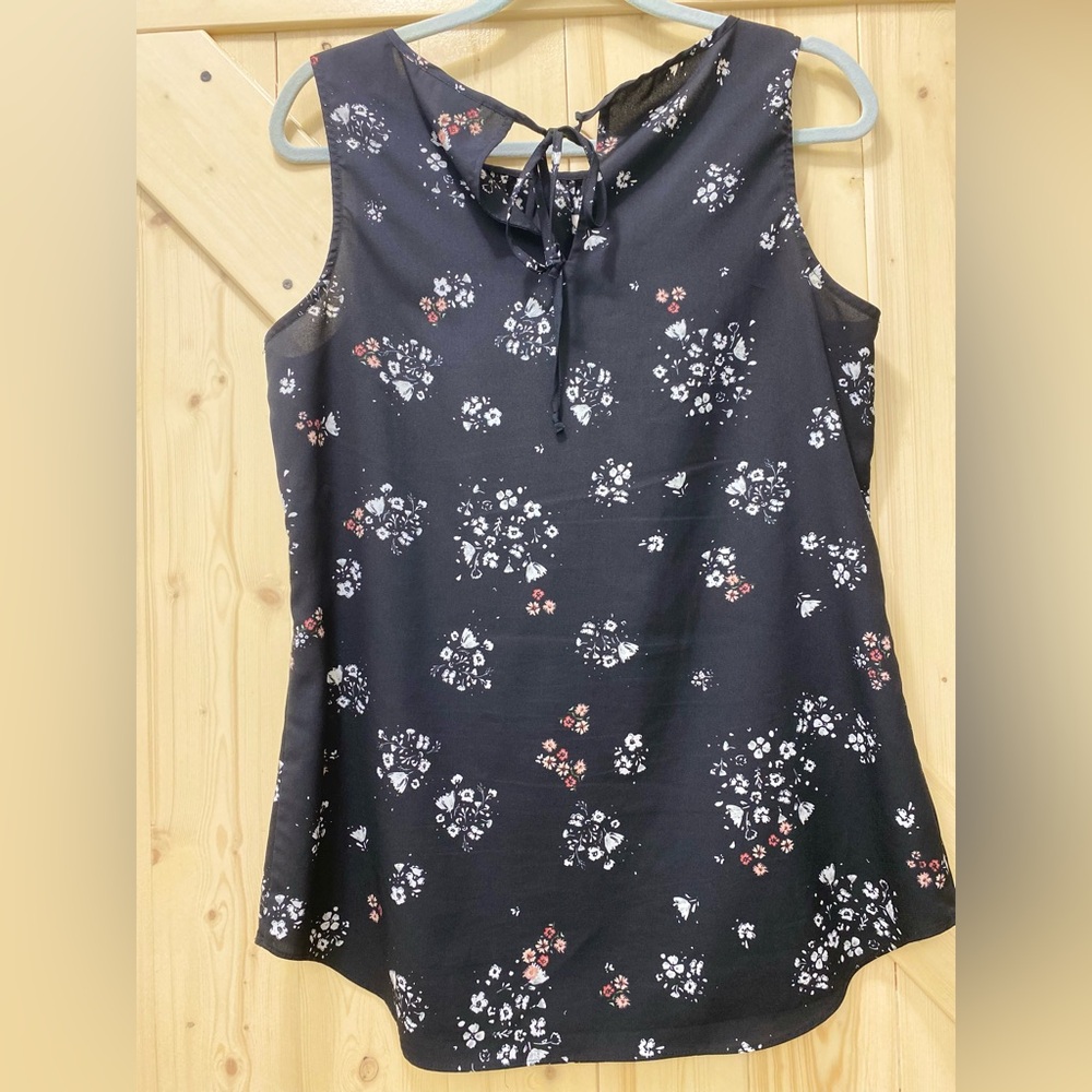 ❤️🥰CAbi Mini Black & White Floral Straight Loose Fit Back-Tie Coverup Dress